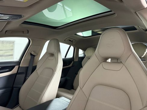 New 2025 Porsche Panamera image 29