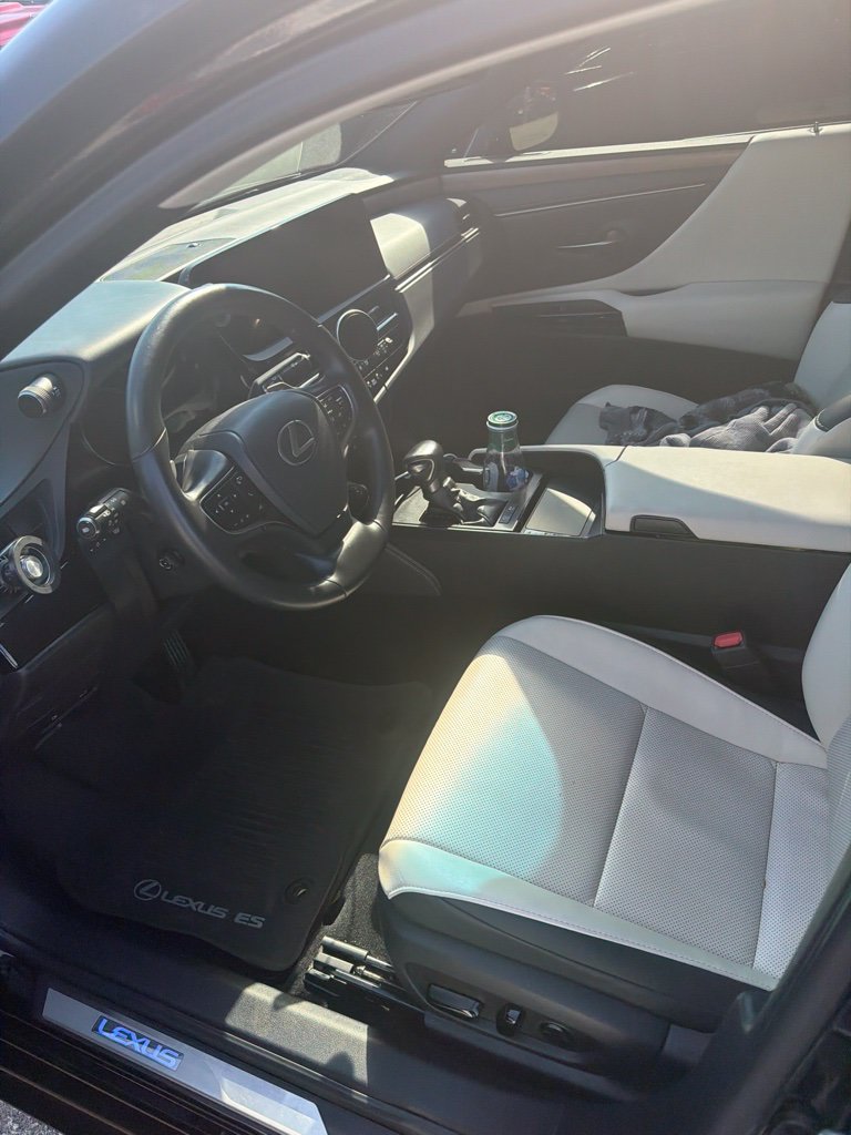Used 2023 Lexus ES 300h w/ Premium Package FWD image 6