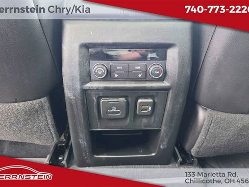 Used 2024 Chevrolet Traverse High Country image 31