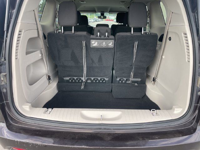Used 2017 Chrysler Pacifica Touring w/ Tire & Wheel Group FWD image 32