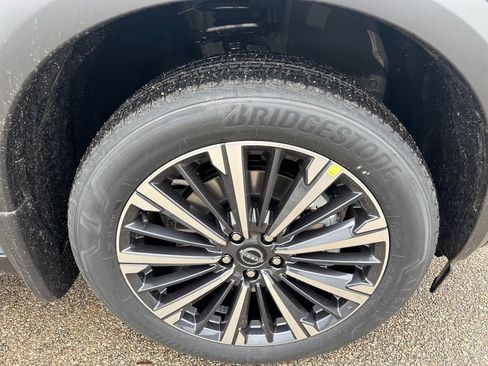 New 2026 Nissan Pathfinder Platinum image 12