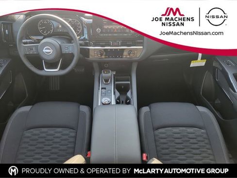 New 2025 Nissan Pathfinder SV w/ Black Appearance Package AWD/4WD image 11