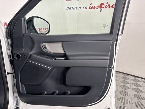 New 2025 Ford Expedition Active image 22