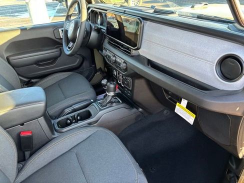 New 2026 Jeep Gladiator Sport AWD/4WD image 25