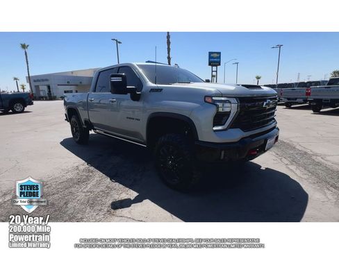 Used 2025 Chevrolet Silverado 3500 LTZ w/ LTZ Plus Package AWD/4WD image 4