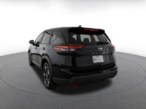 Used 2025 Nissan Rogue SV FWD image 7