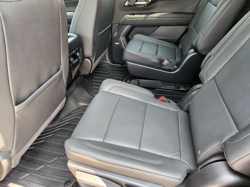 Used 2026 Chevrolet Tahoe LT w/ Comfort Package RWD image 29