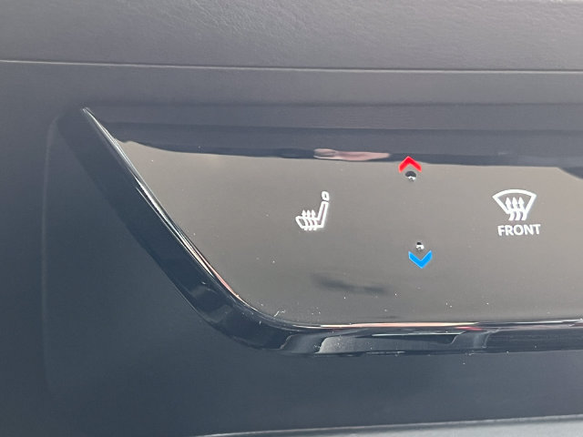 Used 2026 Nissan Kicks SR w/ Cold Weather Package FWD image 23