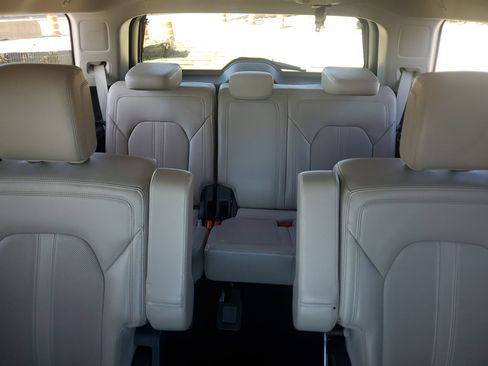 Certified 2024 Ford Expedition Limited image 22