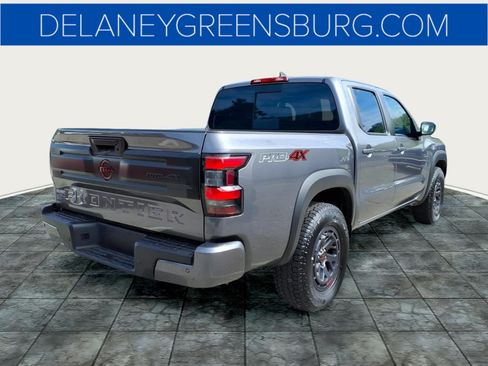 Used 2026 Nissan Frontier PRO-4X AWD/4WD image 3