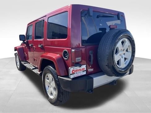 Used 2012 Jeep Wrangler Unlimited Sahara w/ Connectivity Group AWD/4WD image 12