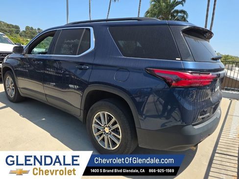 Used 2023 Chevrolet Traverse LT FWD image 4