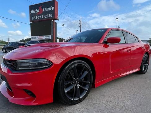 Used 2021 Dodge Charger R/T w/ Plus Group RWD image 4