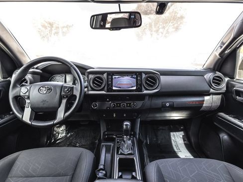 Used 2017 Toyota Tacoma TRD Sport w/ Tow Package RWD image 23