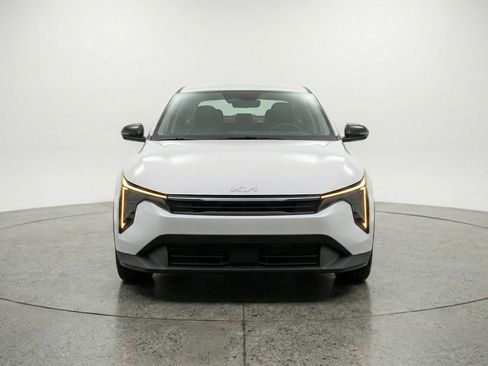 Used 2025 Kia K4 FWD image 2