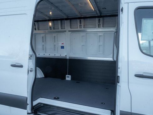New 2026 Mercedes-Benz Sprinter 2500 image 9