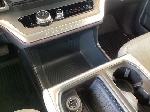New 2025 Ford Expedition Platinum image 73