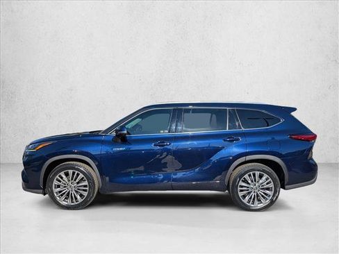 Used 2020 Toyota Highlander Platinum FWD image 9