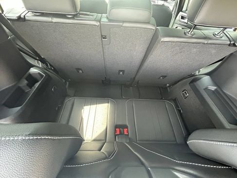 Certified 2024 Volkswagen Tiguan SE R-Line FWD image 38