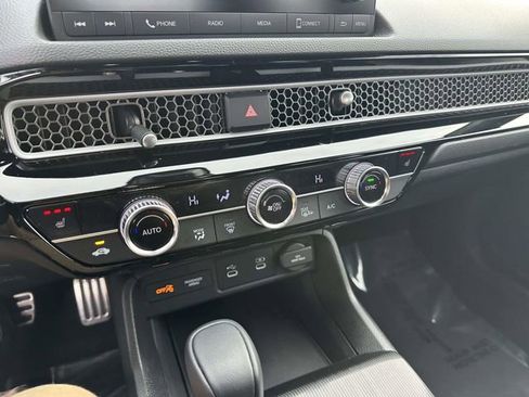 Used 2025 Honda Civic Sport image 22