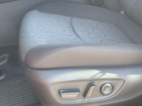 New 2025 Toyota RAV4 XLE image 18