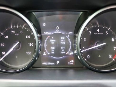 Used 2018 Land Rover Discovery Sport SE image 31