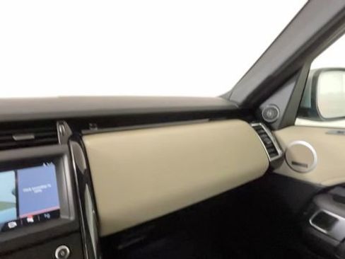 Used 2020 Land Rover Discovery SE AWD/4WD image 37