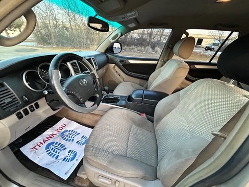 Used 2006 Toyota 4Runner SR5 image 12