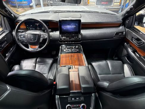 Used 2018 Lincoln Navigator Reserve w/ Technology Package image 97