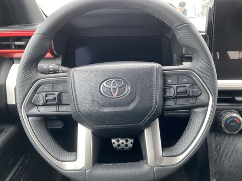 Used 2024 Toyota Tacoma TRD Sport image 11