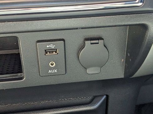 Used 2017 Nissan Titan SV image 23