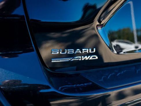 Certified 2025 Subaru Crosstrek 2.0i Premium image 18