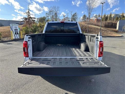 Used 2021 Ford F150 XLT w/ Max Trailer Tow Package image 19