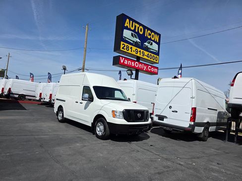Used 2021 Nissan NV 2500 SV w/ Navigation Package image 26