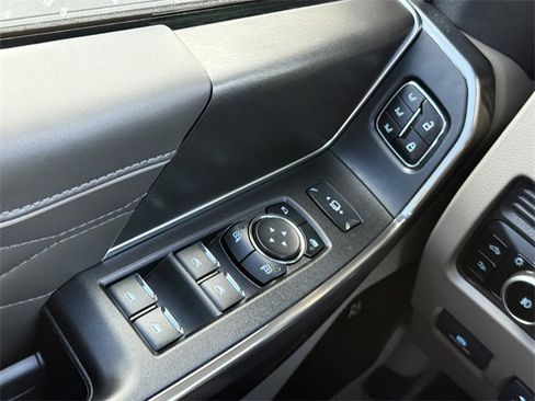 Used 2025 Ford F450 Platinum w/ Platinum Plus Package image 24