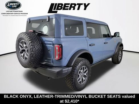 Used 2025 Ford Bronco Badlands AWD/4WD image 3