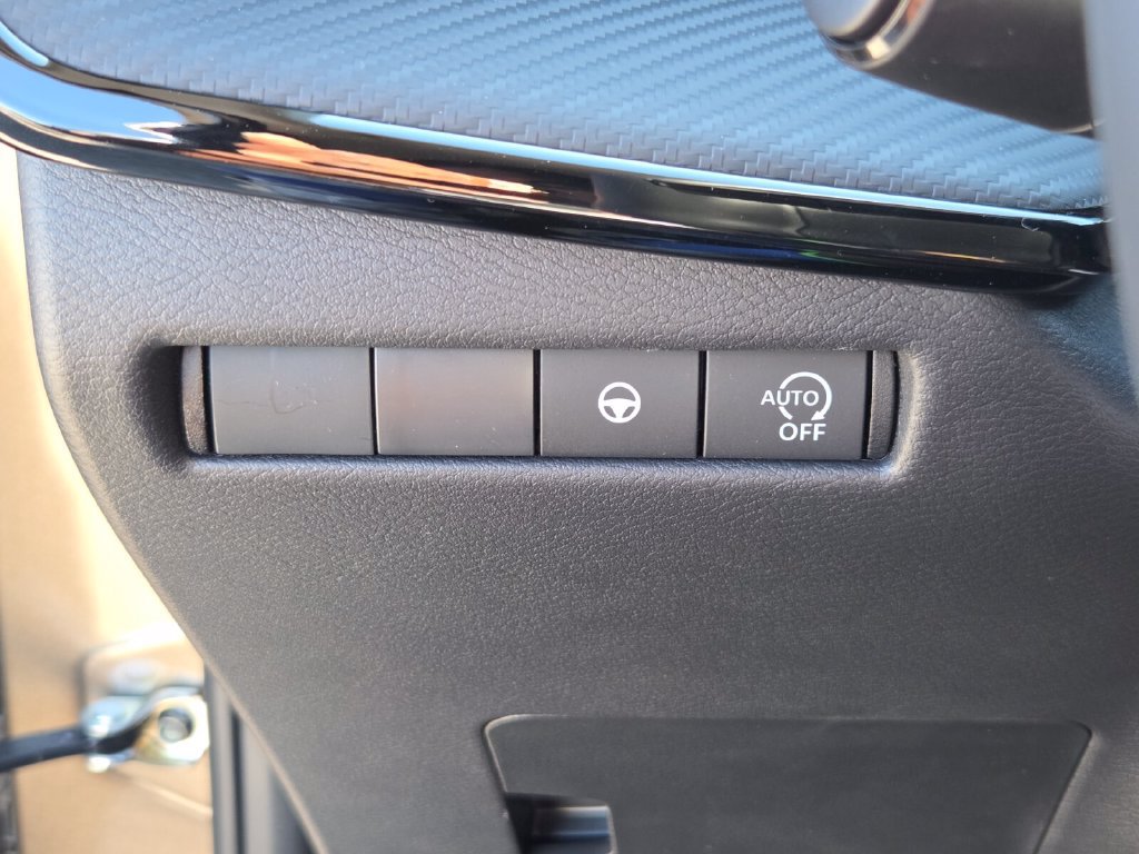 New 2027 Nissan Kicks SR w/ Cold Weather Package FWD image 29