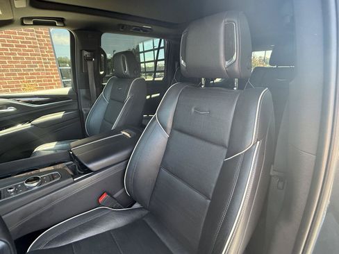 Used 2021 Cadillac Escalade ESV Sport w/ Driver Assist Tech Package AWD/4WD image 20