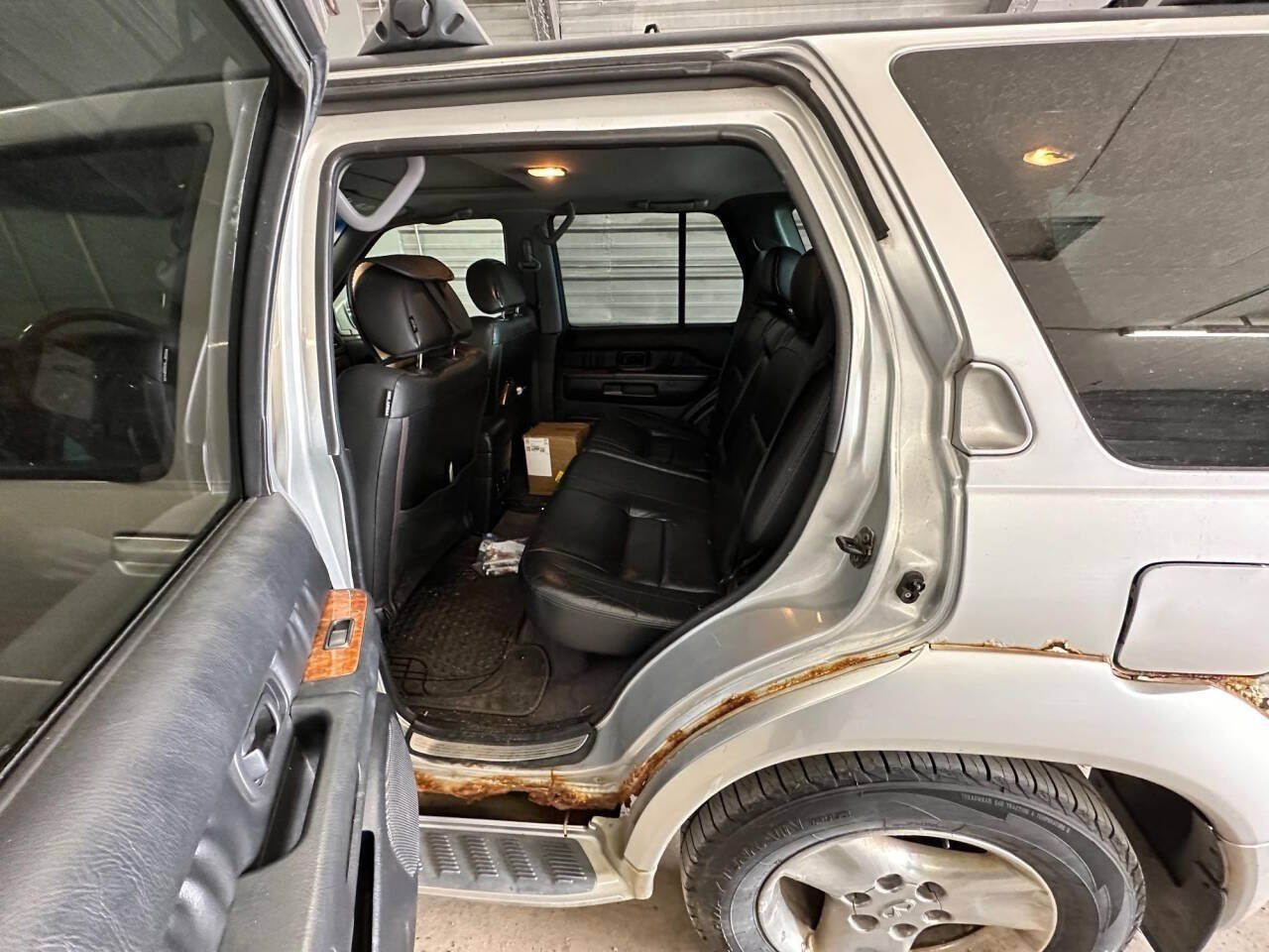 Used 2002 INFINITI QX4 4WD w/ (X03) Heated Seats Pkg image 23