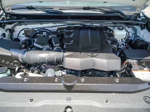 Used 2021 Toyota 4Runner Limited AWD/4WD image 25