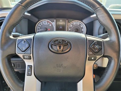 Used 2016 Toyota Tacoma SR5 image 19