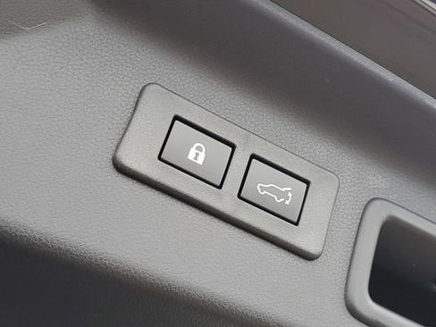 Used 2026 Subaru Forester Premium image 8