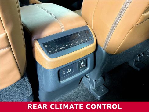 Certified 2024 Nissan Pathfinder Platinum w/ Cargo Package AWD/4WD image 10