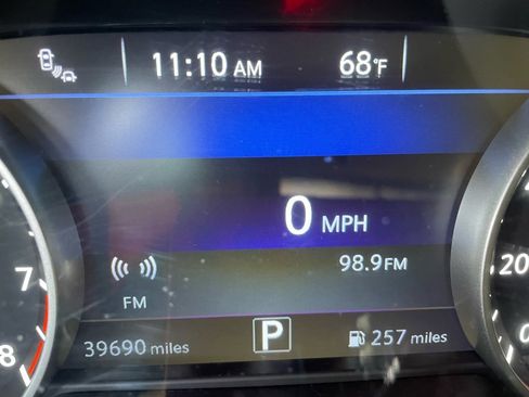 Certified 2022 Nissan Murano S image 7