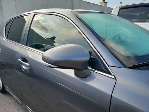 Used 2014 Lexus CT 200h FWD image 9