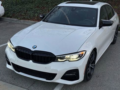 Used 2019 BMW 330i Sedan w/ M Sport Package image 9