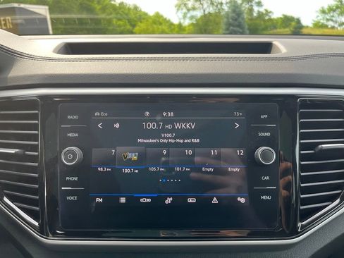 Used 2022 Volkswagen Atlas Cross Sport SE AWD/4WD image 18