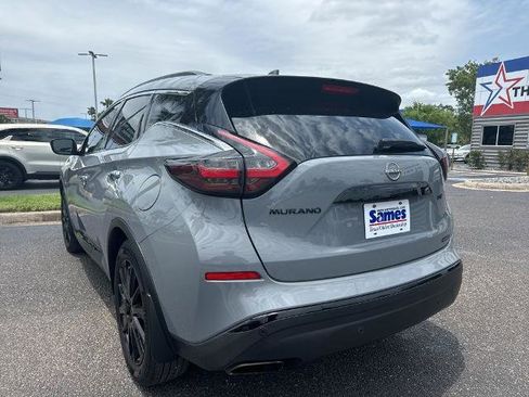 Used 2023 Nissan Murano SV w/ SV Midnight Edition Package FWD image 3