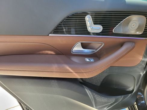 New 2025 Mercedes-Benz GLS 450 4MATIC image 40