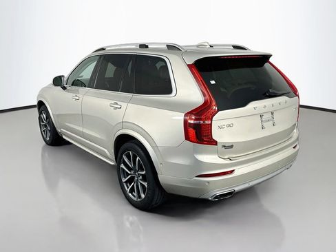 Used 2018 Volvo XC90 T6 Momentum w/ Convenience Package AWD/4WD image 5